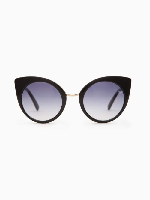 Lunettes de soleil femme rétro élégantes et tendance, écoresponsables, noires.
