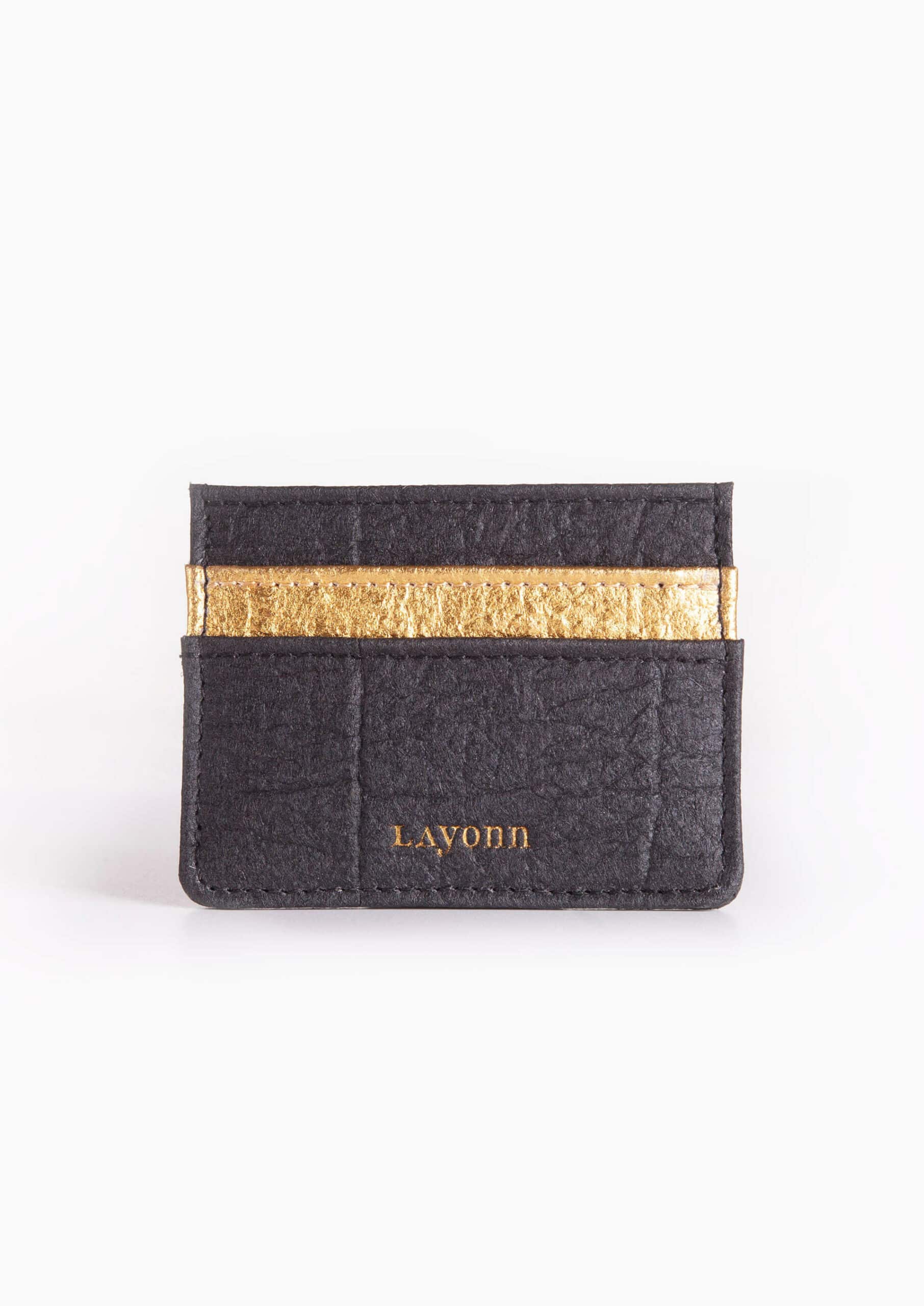 Porte carte en cuir vegan. Porte carte en cuir végétal. Porte carte en pinatex. Porte carte élégant noir et doré
