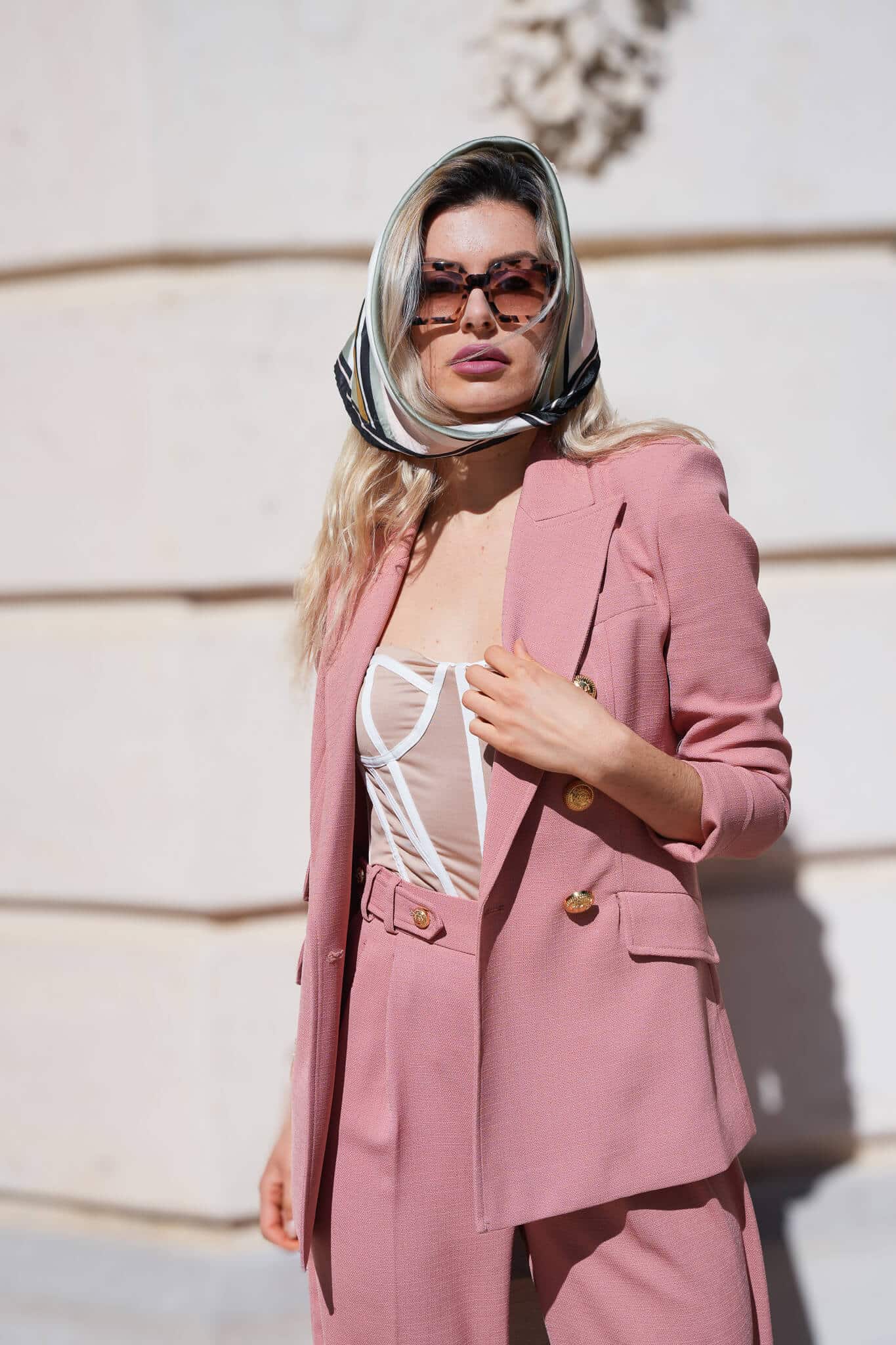 Blazer rose femme boutons doré layonn style fabrication européenne blazer de créateur